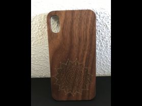 Gegraveerd telefoonhoesje iPhone X | Echt hout | Design: Mandala
