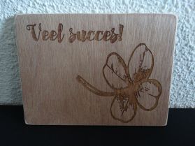 Gegraveerde houten ansichtkaart "Veel succes" | Dubbelzijdig gegraveerd | Diverse varianten!